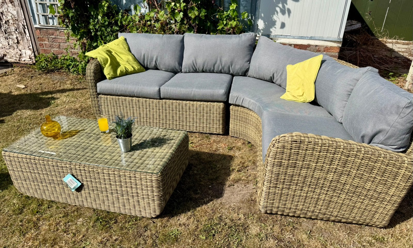 Loungset met tafel, Ophalen, Zo goed als nieuw