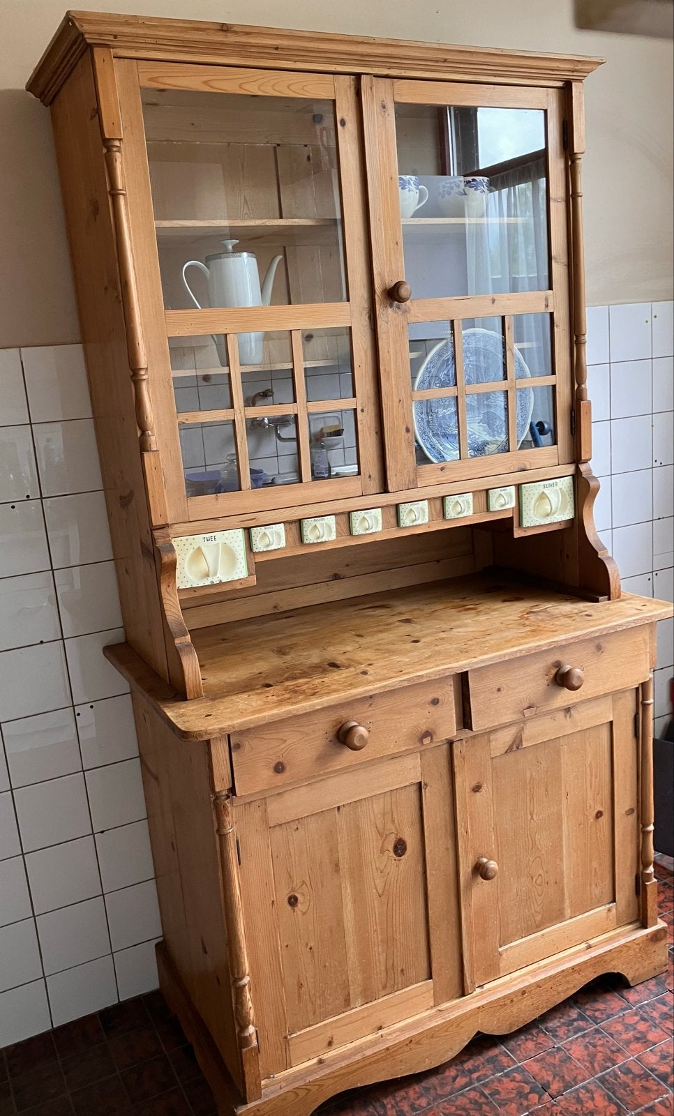 Antieke grenen buffetkast met glazen deuren, Antiek en Kunst, Ophalen