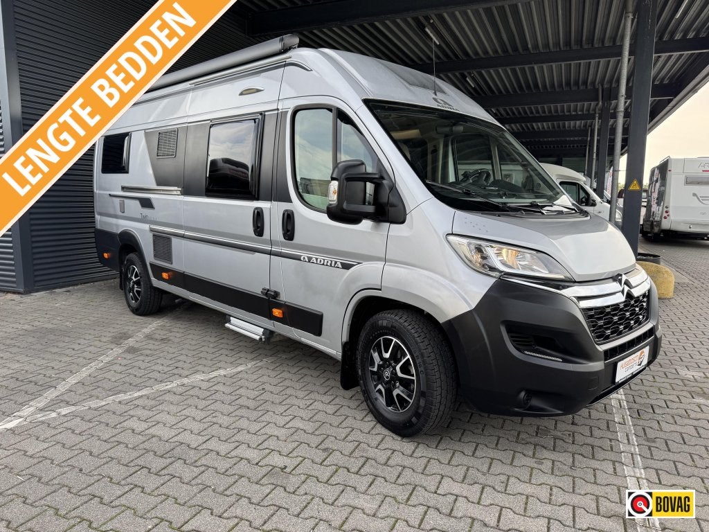 Adria Twin 640 SLX Pössl Heel Mooi !!!!!, Chemisch toilet, Standaard zit, Boiler, Ringverwarming