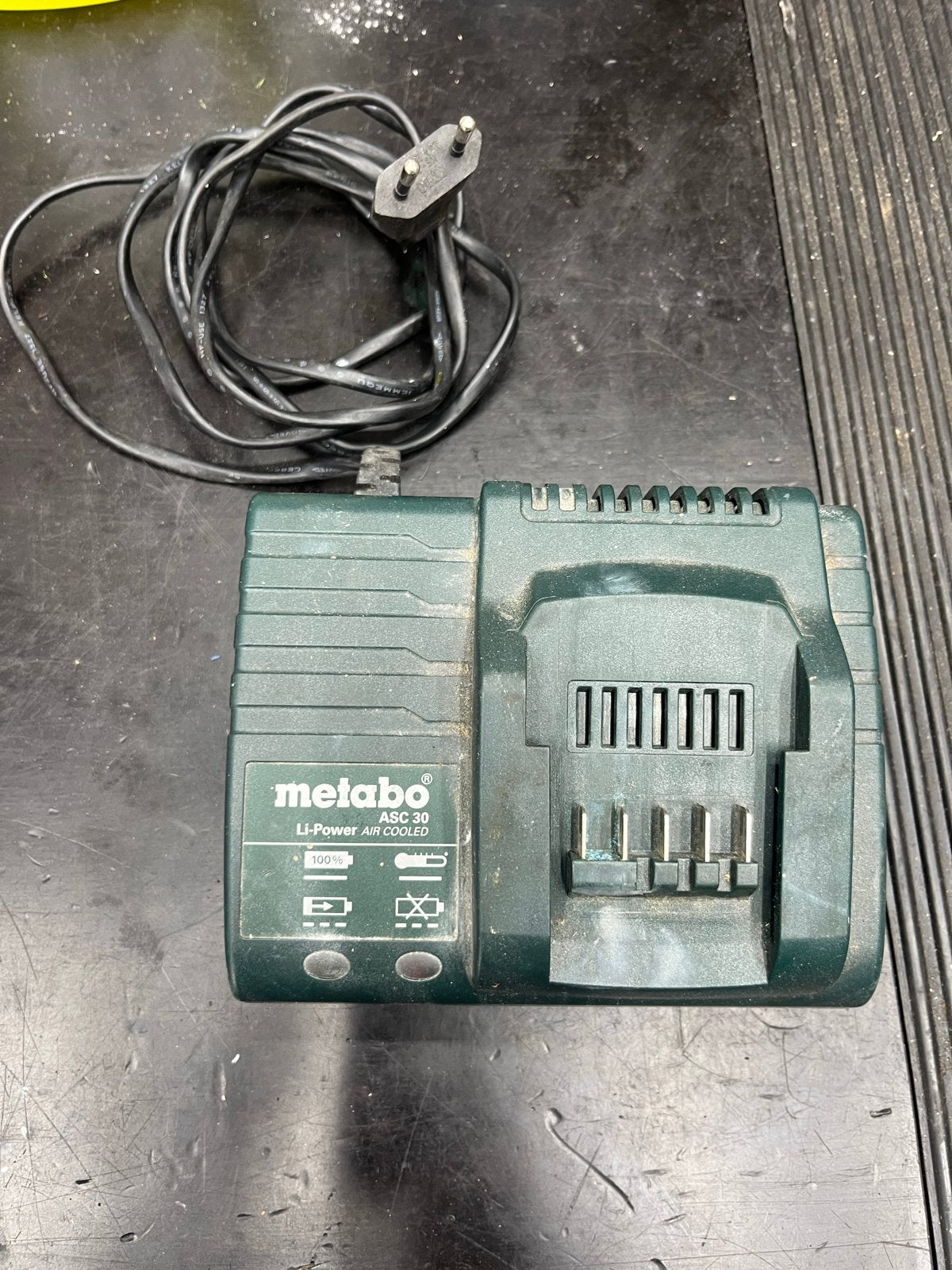 Metabo ASC 30 Li-Power AIR COOLED Acculader, Doe-het-zelf en Verbouw, Ophalen of Verzenden, Gebruikt, Overige typen
