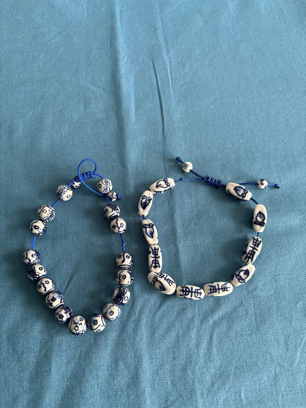 Set van 2 handgemaakte kralenarmbanden Chinese of japan, Overige materialen, Blauw, Ophalen of Verzenden, Zo goed als nieuw
