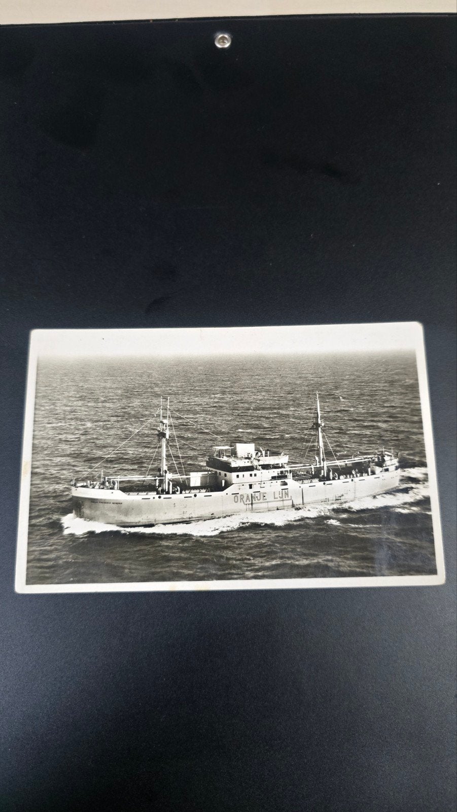 Zwart-wit ansichtkaart MS Oranje Lijn, Verzamelen, Scheepvaart, Ophalen of Verzenden
