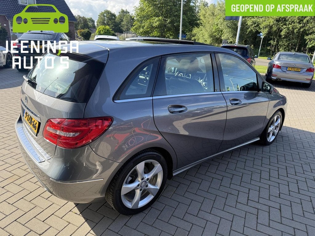 Mercedes B-klasse 180 Ambition|Navi|PDC|NAP, Gebruikt, 4 cilinders, 122 pk, Zilver of Grijs