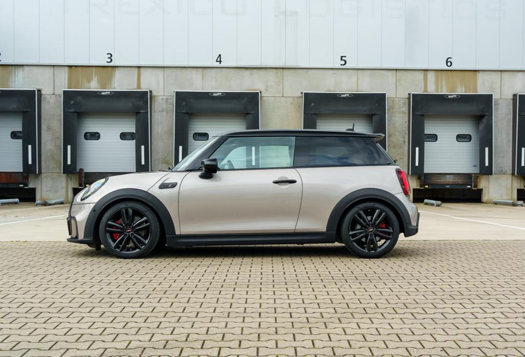 2021 MINI Cooper S Rooftop Grey front PPF + ceramic coating, Auto's, Mini, 1998 cc, Adaptive Cruise Control, Zwart, 4 stoelen