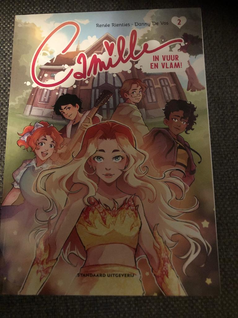 camille in vuur en vlam a1, Boeken, Eén stripboek, Ophalen of Verzenden, Zo goed als nieuw