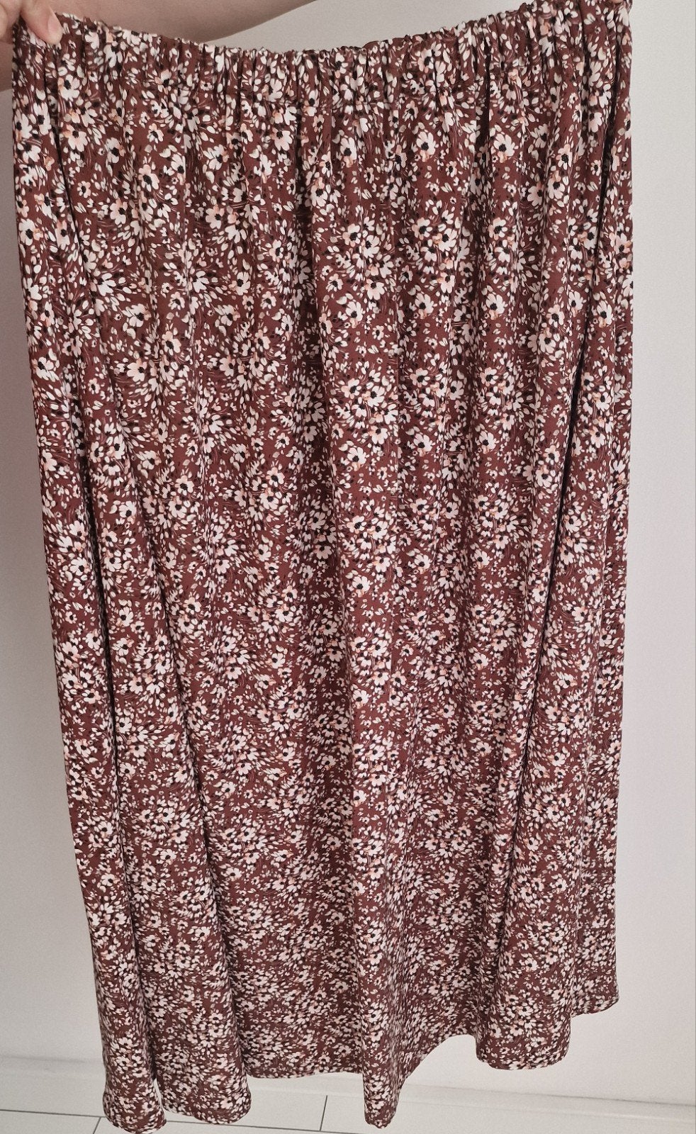 Nieuwe bruine maxi rok met bloemenprint, Ophalen, Nieuw, Bruin, Onder de knie