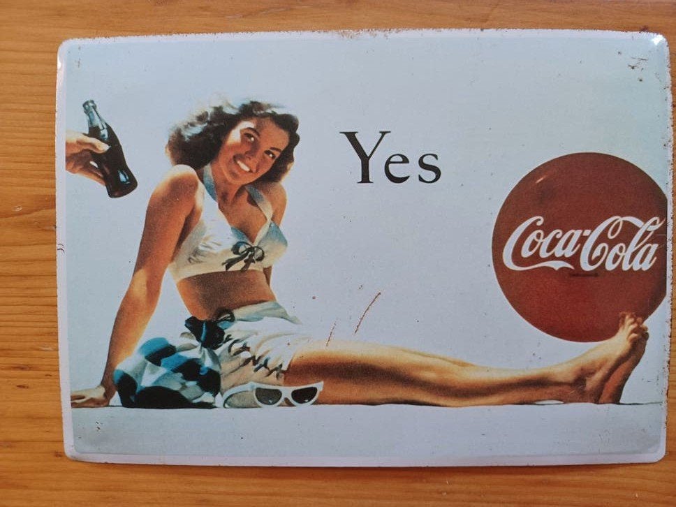 Vintage Coca Cola reclamebord  Pin-up meisje, Antiek en Kunst, Ophalen of Verzenden