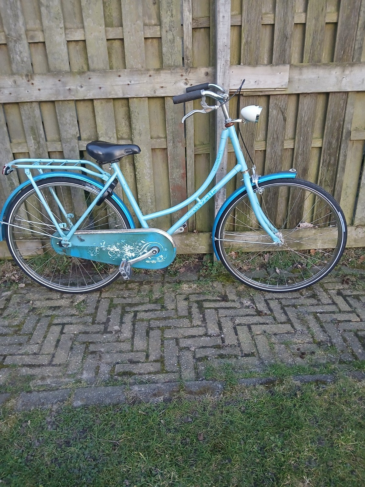 Gazelle oma meisjesfiets 26 inch, Fietsen en Brommers, Fietsen | Meisjes, Terugtraprem, Gebruikt, Handrem, Ophalen