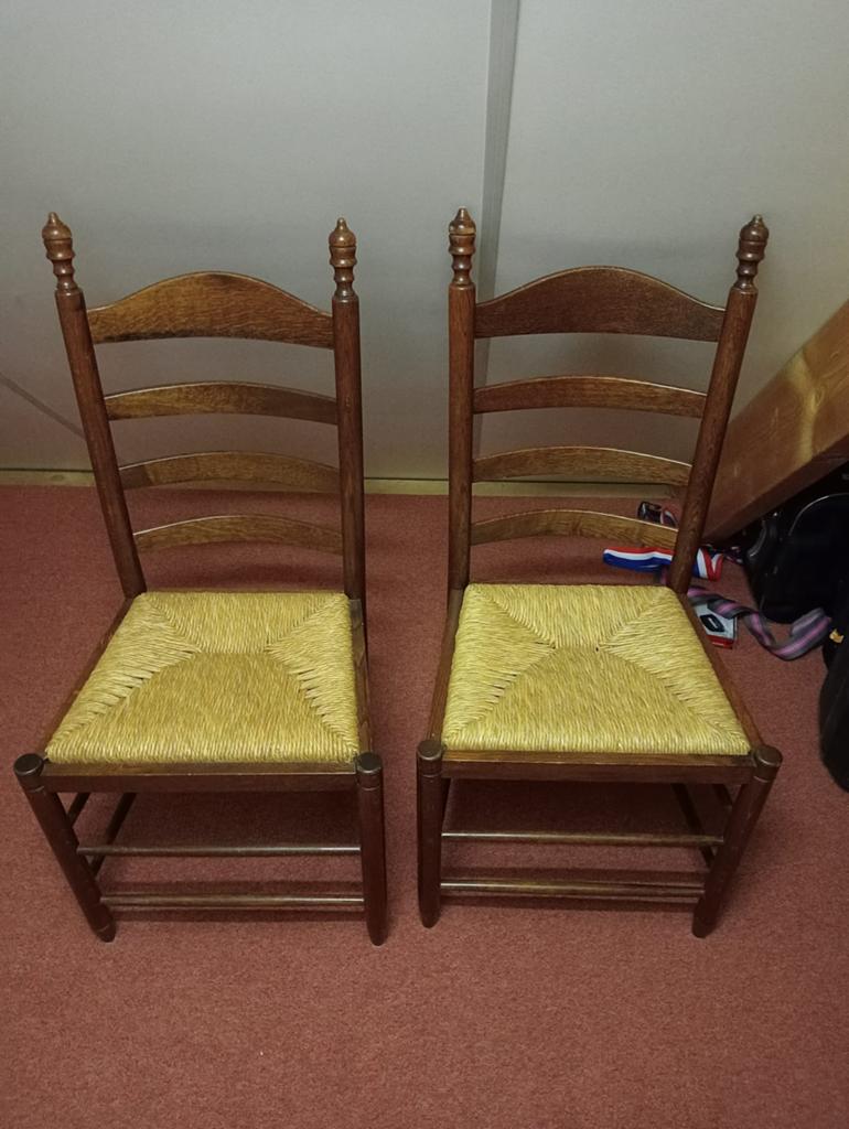 Set van 4 houten stoelen met rieten zitting, Ophalen