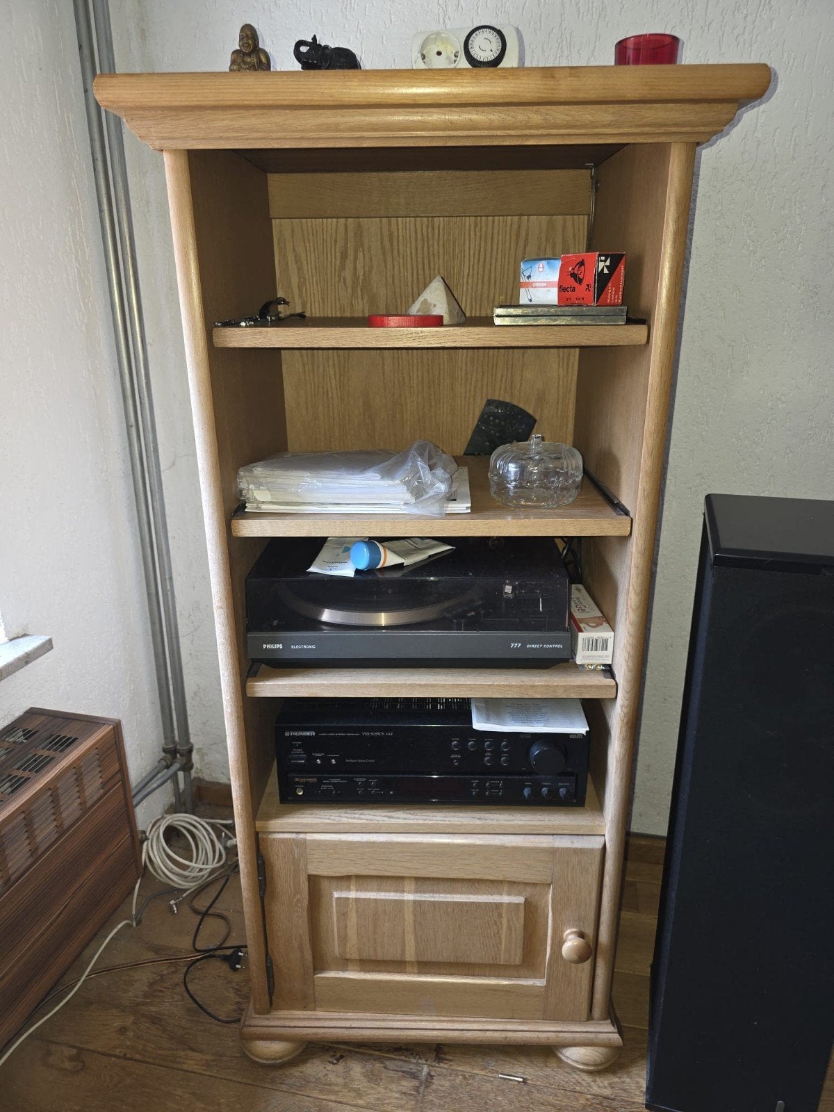 Houten Boekenkast / Opbergkast met Deurtje, Ophalen
