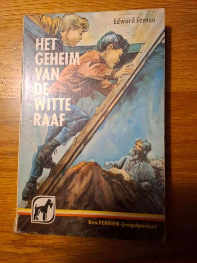 Het Geheim van de Witte Raaf - Edward Fenton, Gelezen, Ophalen of Verzenden, Edward Fenton, Fictie