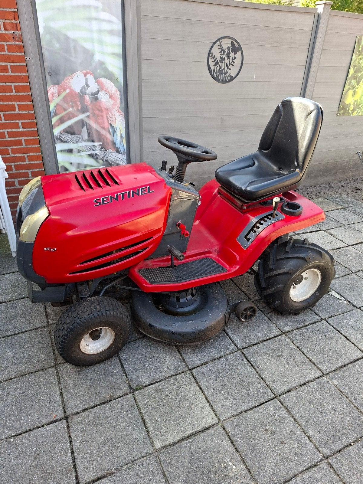 Sentinel zitmaaier hydrostaat 18pk b&s, Ophalen, Gebruikt, Elektrische starter, Sentinel