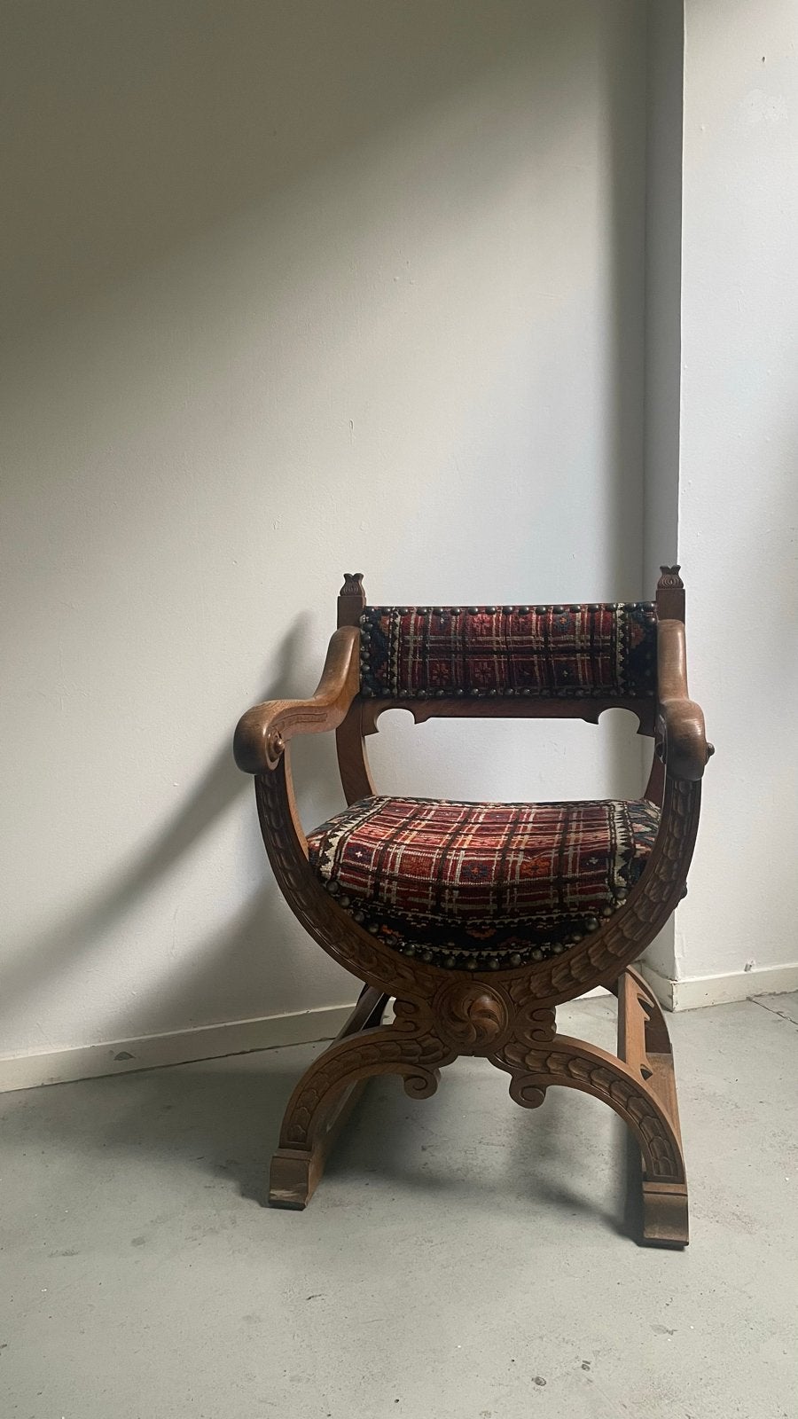 Antieke Savonarola stoel, Antiek en Kunst, Antiek | Meubels | Stoelen en Banken, Ophalen