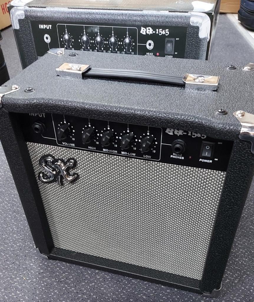 Basgitaar versterker 15Watt Nieuw!, Ophalen of Verzenden, Nieuw, Basgitaar, Minder dan 50 watt