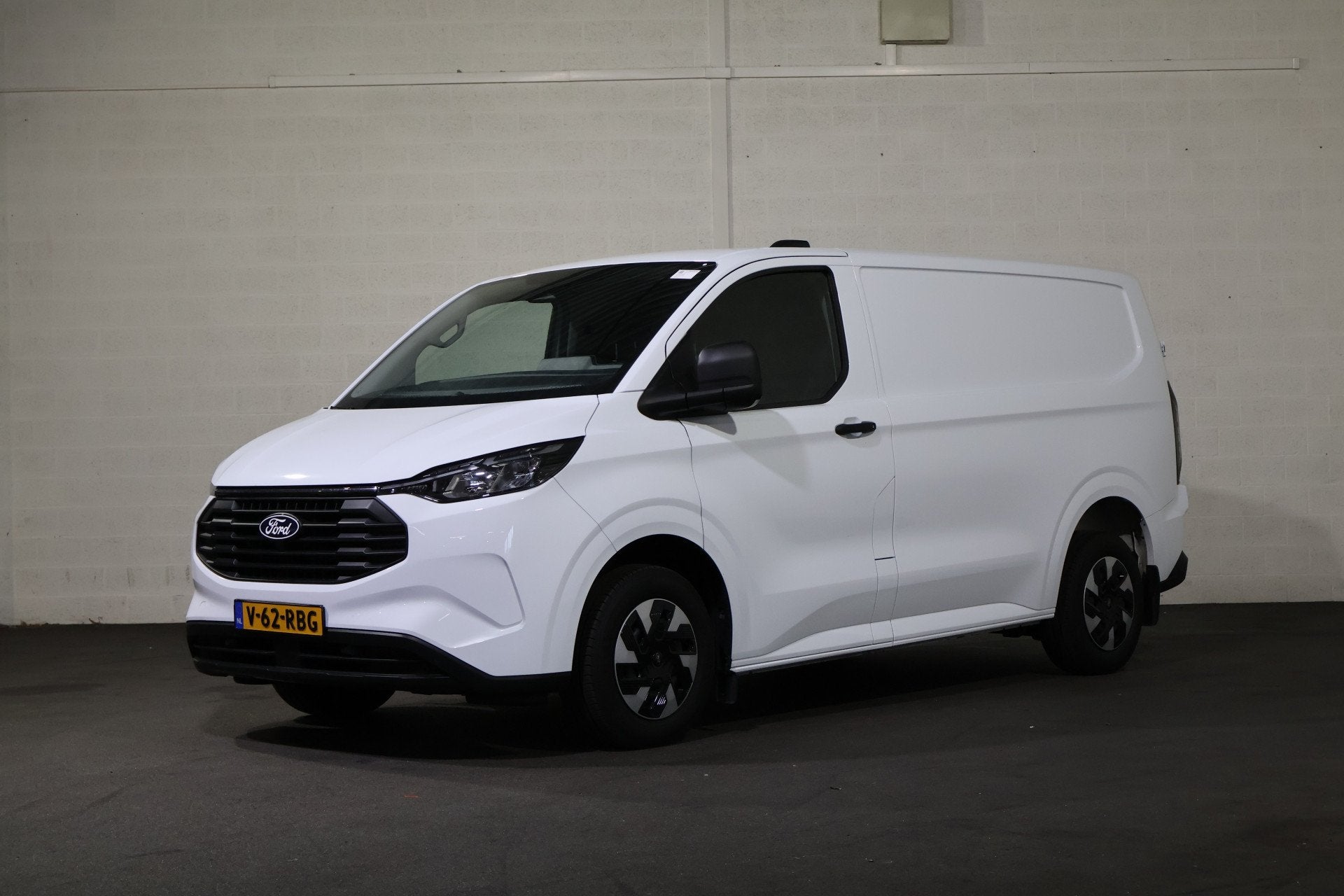 Ford Transit Custom 320 2.5 PHEV L1H1 Trend incl. BPM, Auto's, Euro 6, 4 cilinders, Plug-in hybride, Bedrijf