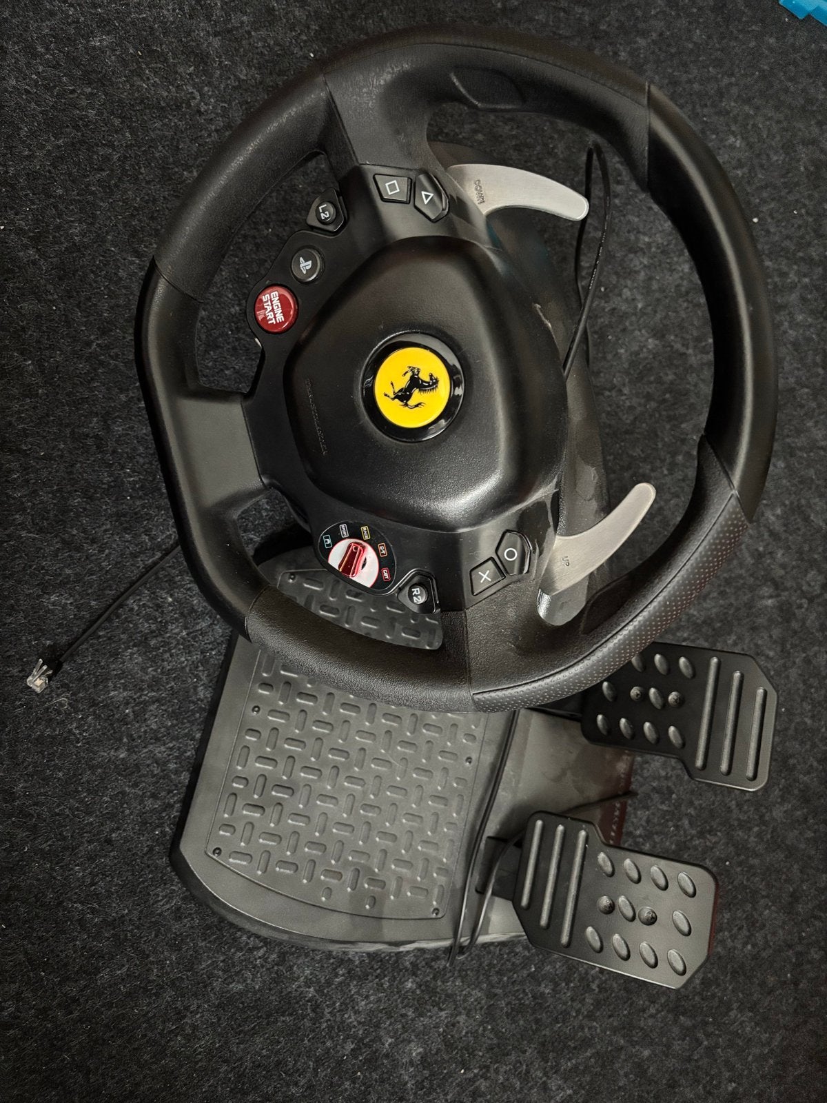 Thrustmaster T80 Ferrari 488 GTB Edition racestuur met pedal, Racestuur, Gebruikt, Thrustmaster, PlayStation