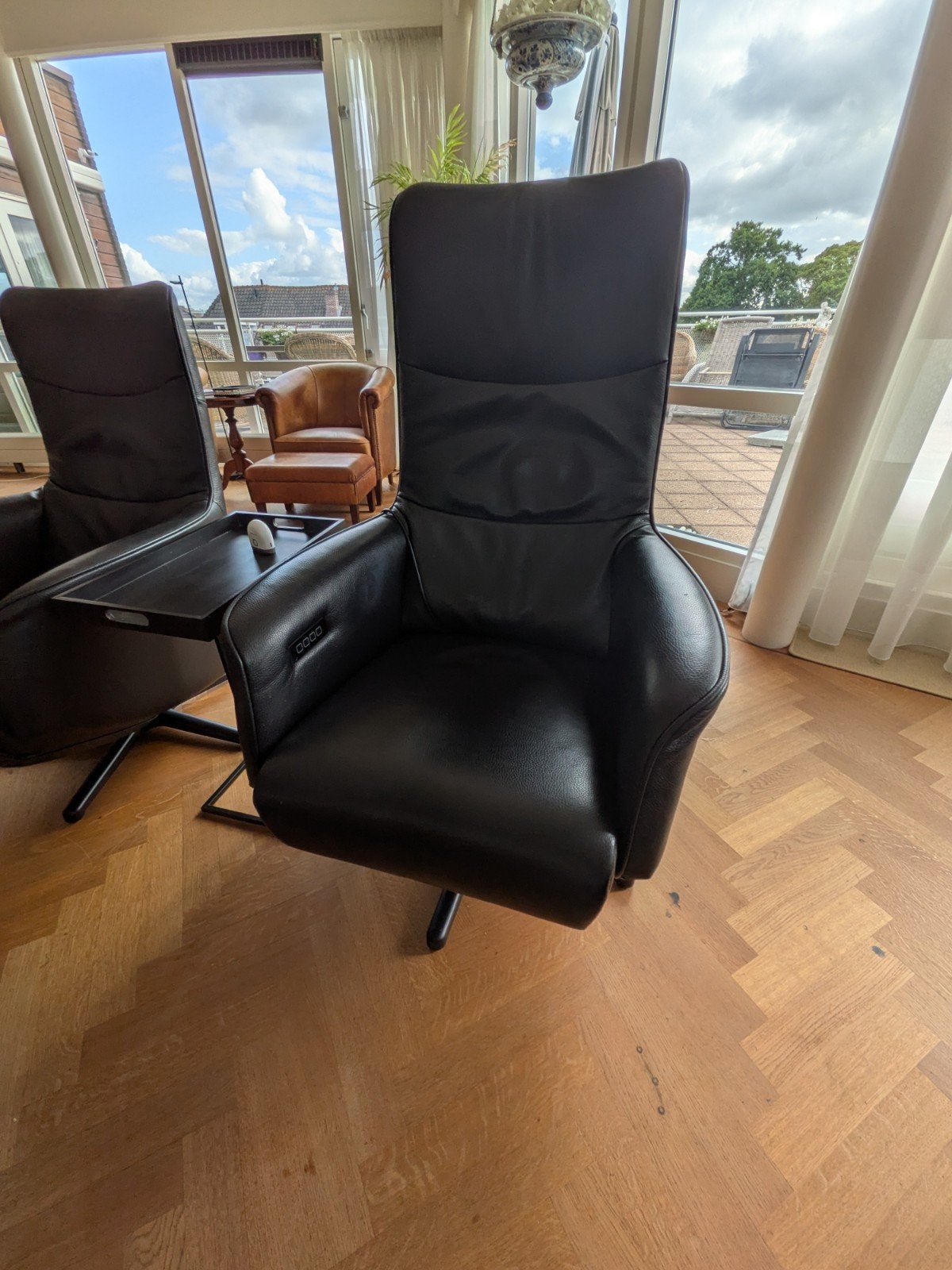 Dames en heren Luxe Zwart Leren Relaxfauteuil - Comfortabel, Gebruikt, Zwart, Ophalen of Verzenden, Eén
