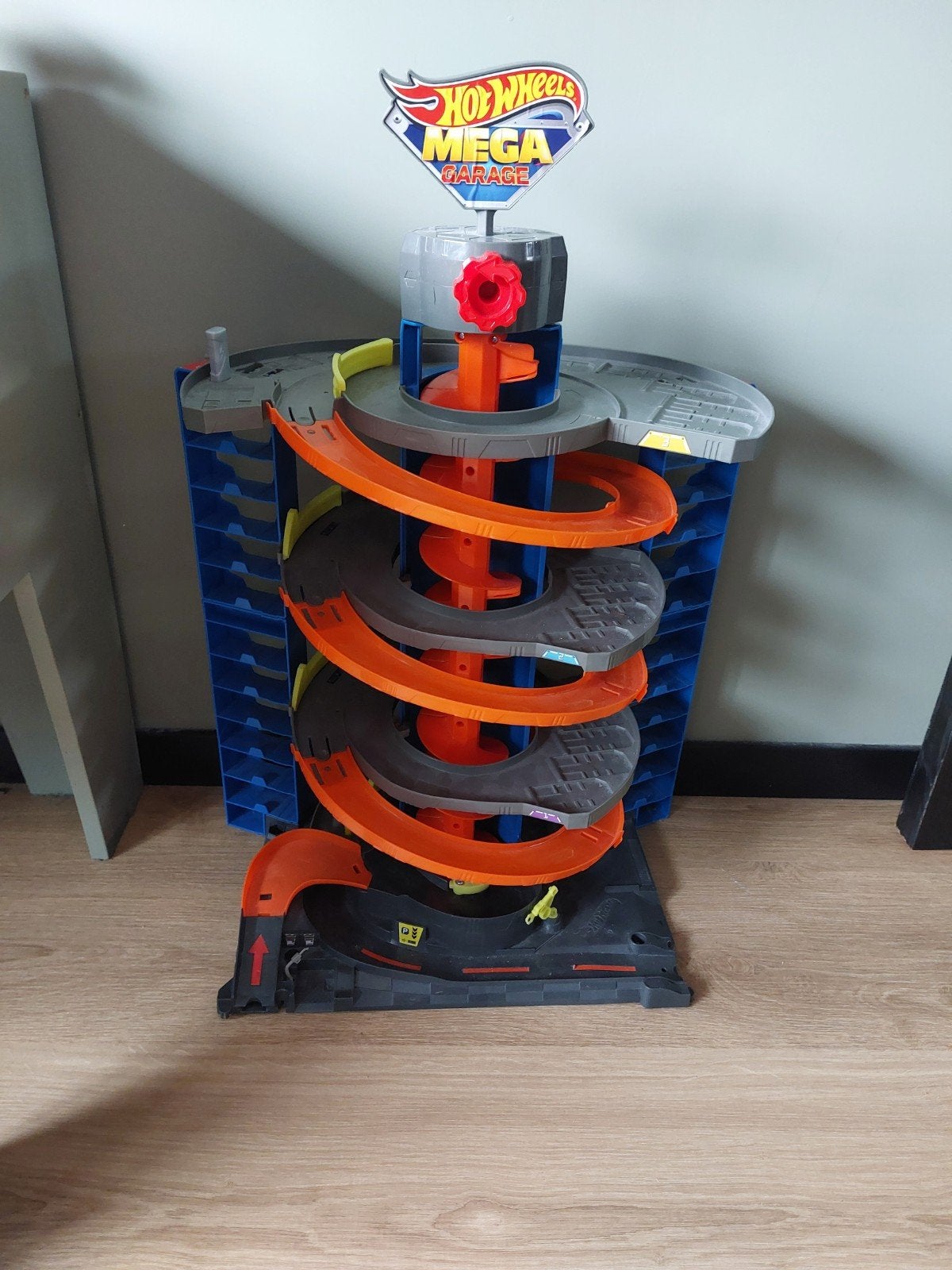 Hot Wheels City Mega Garage, Ophalen, Zo goed als nieuw, Jongen of Meisje