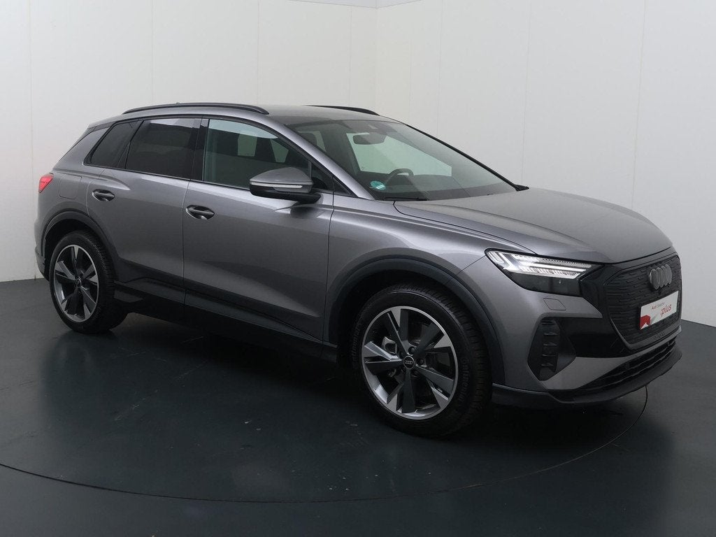Audi Q4 e-tron 45 quattro Advanced edition 82 kWh | 286 PK |, Auto's, Audi, 12 maanden, Stof, Gebruikt, Zwart