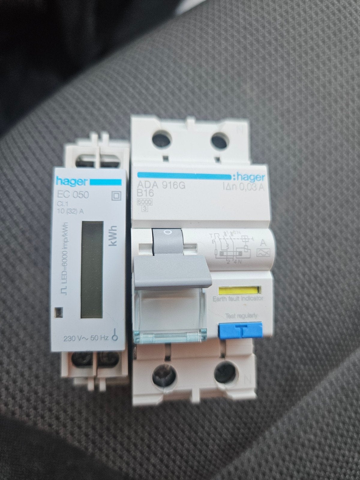 Hager Aardlekautomaat en kWh meter - Zo goed als nieuw, Ophalen of Verzenden