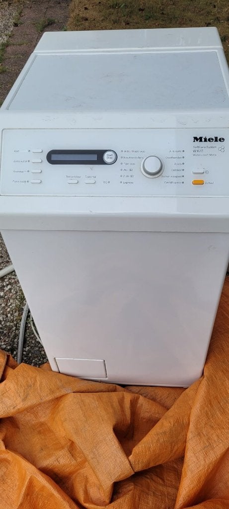wasmachine miele w627 gratis oph. Bennebroek met defect, Ophalen, 1200 tot 1600 toeren, 4 tot 6 kg, Bovenlader