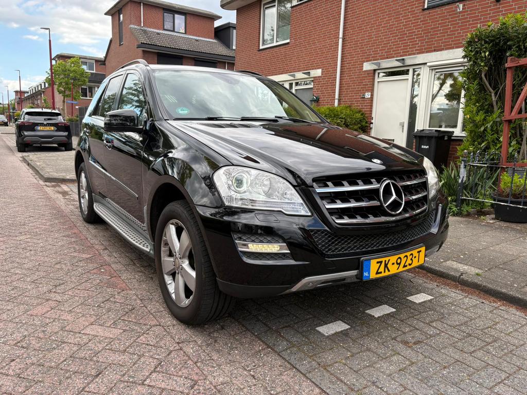 Mercedes-Benz M-klasse ml 350 benzine 2011, Auto's, Automaat, Parkeersensor, Achterwielaandrijving, Beige