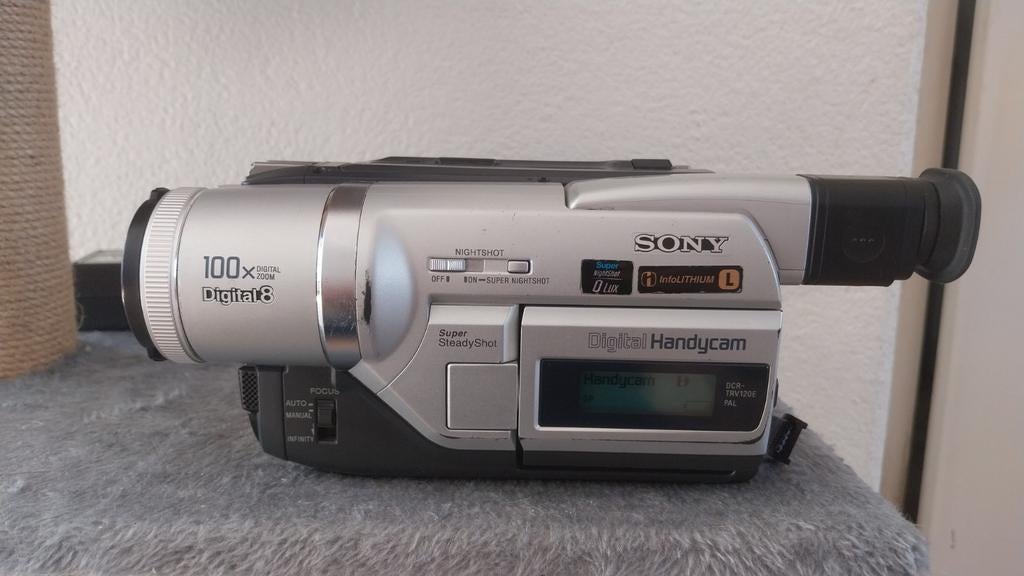 Sony  DCR-TRV120E Videocamera Digital8 Hi8 en Video8, Overige soorten, Ophalen of Verzenden, 8 tot 20x, Sony