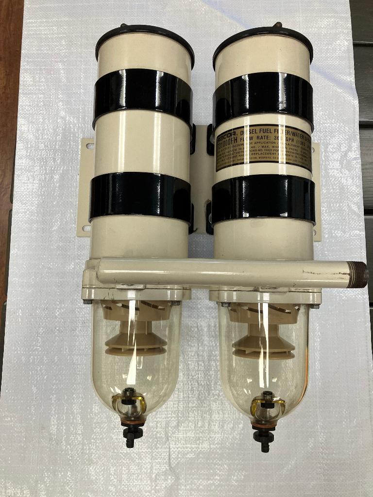 Caterpillar 233-7973 Nieuw Water Separator Racor 731000FH, Ophalen