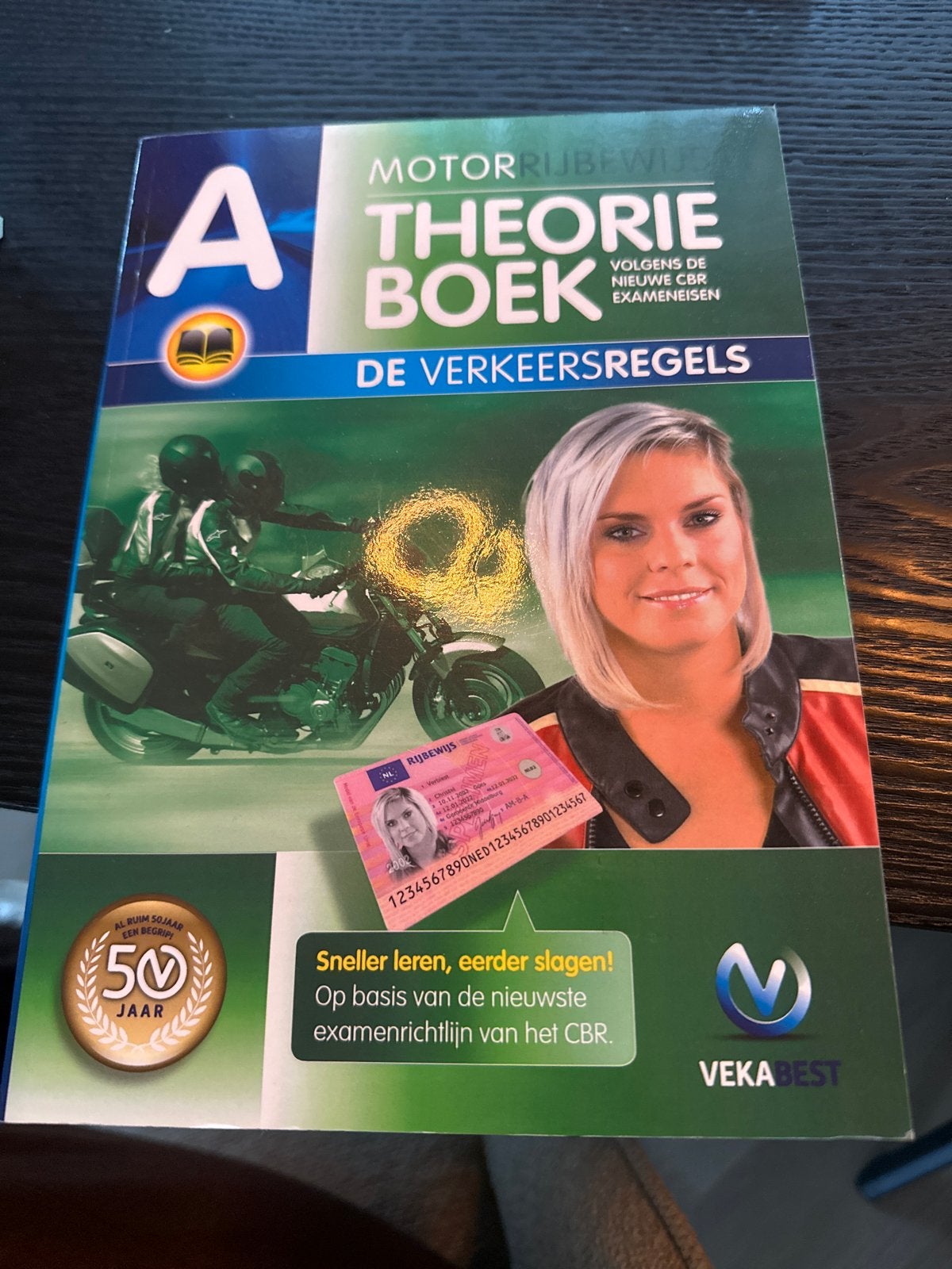 Motorrijbewijs Theorieboek A - VekaBest (als nieuw), Boeken, Ophalen of Verzenden, Zo goed als nieuw