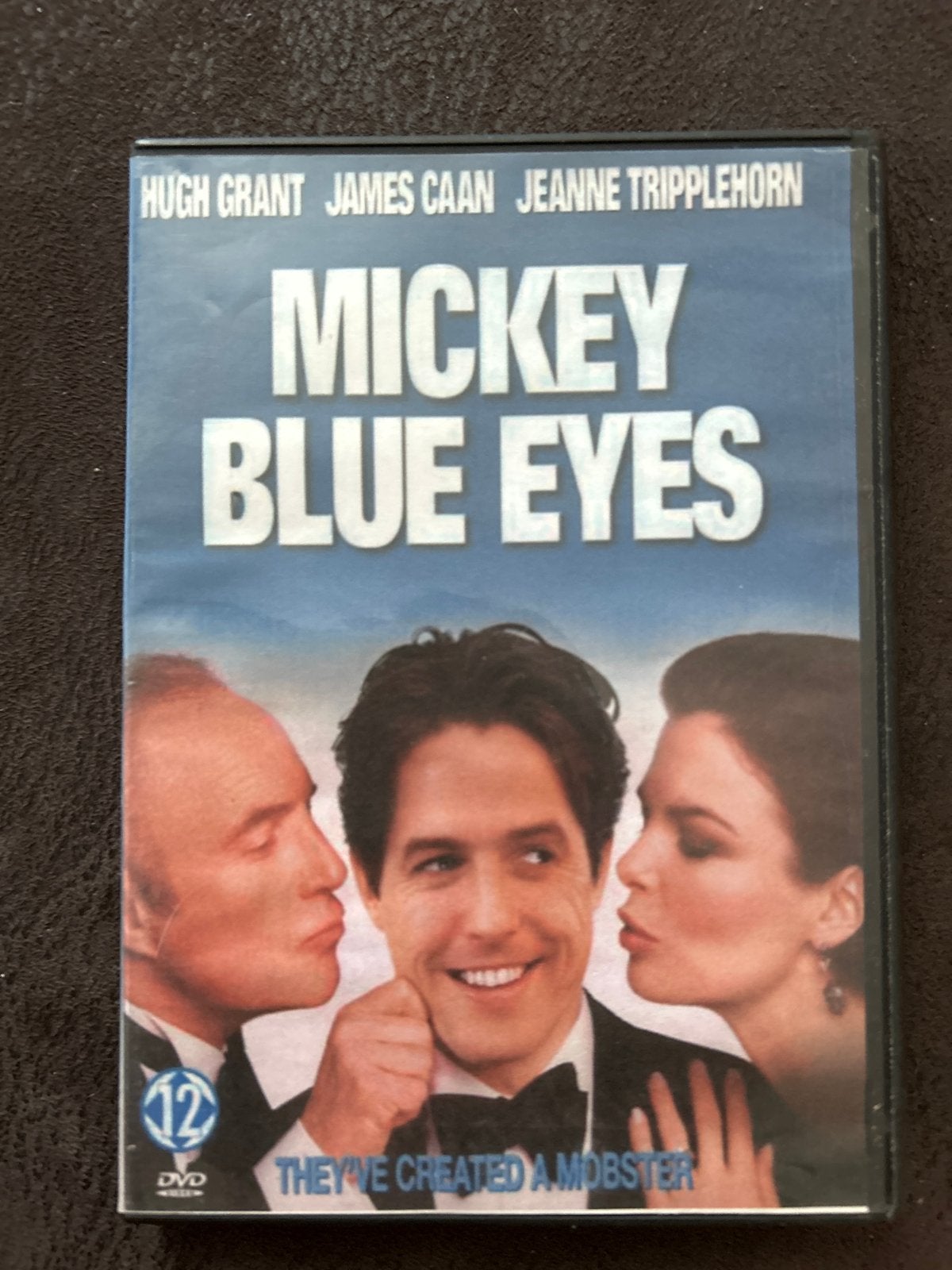 Mickey Blue Eyes DVD - Romantische komedie met Hugh Grant, Nederlands, Romantische komedie, Ophalen of Verzenden, Vanaf 12 jaar