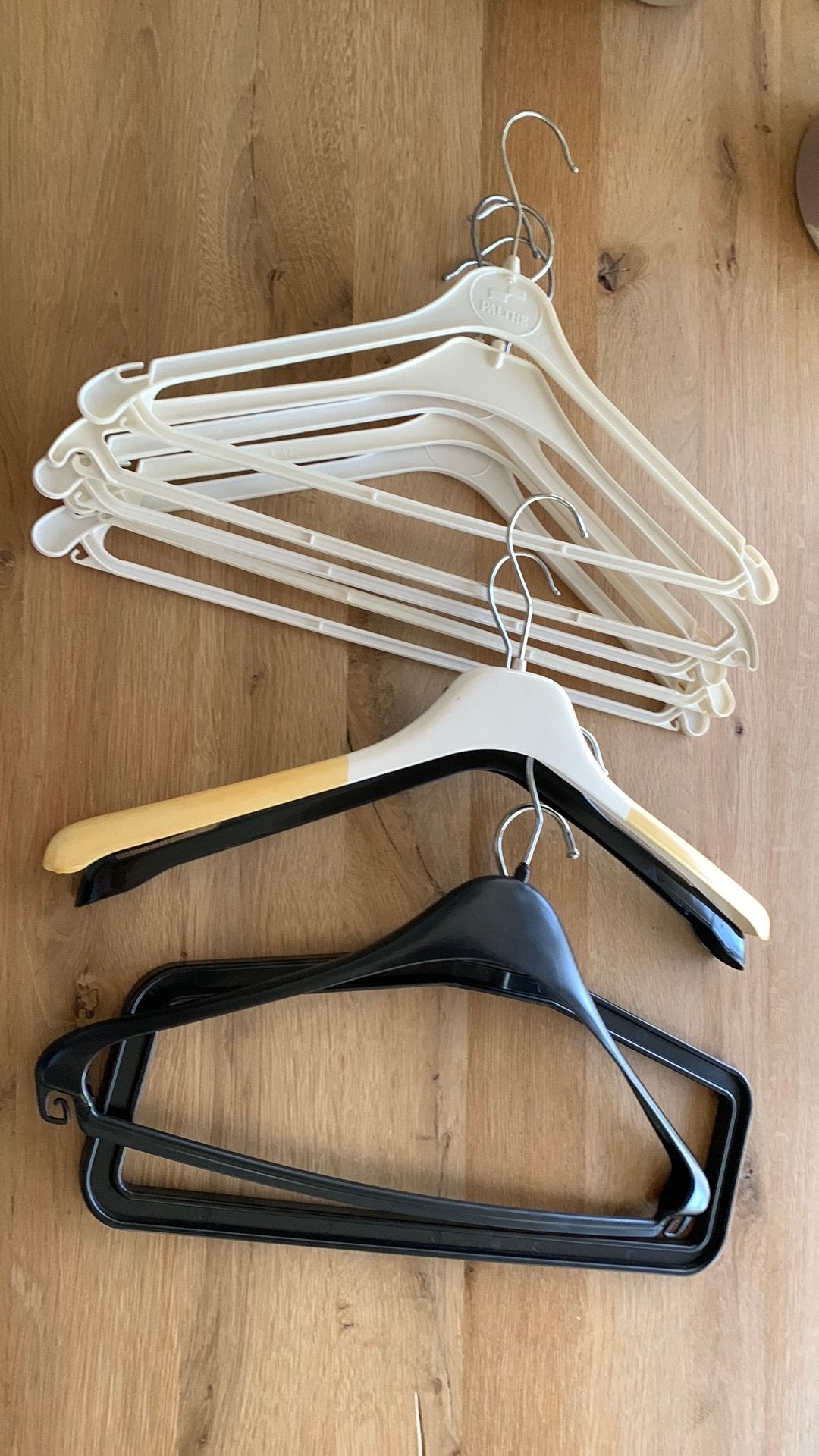 Kledinghangers gratis, Ophalen, Zo goed als nieuw, Kunststof