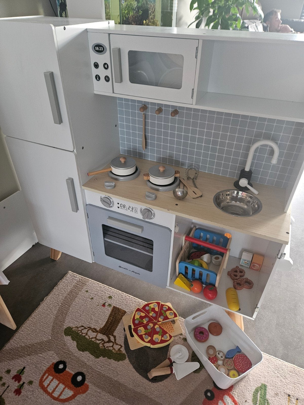 Grote houten speelkeuken met accessoires, Ophalen, Gebruikt, Meubelstuk of Keukentje