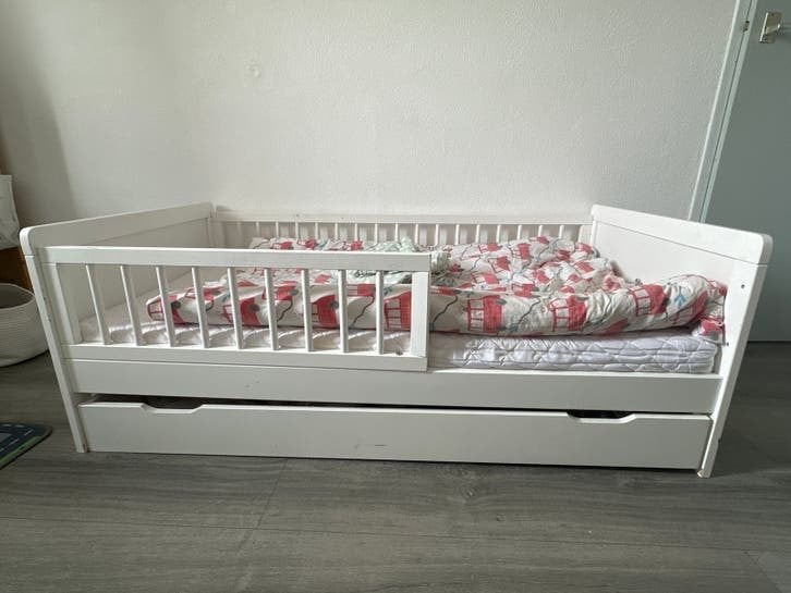 Gratis petite amélie peuterbed met beddengoed, Ophalen, Gebruikt, Wit, 190 cm of minder