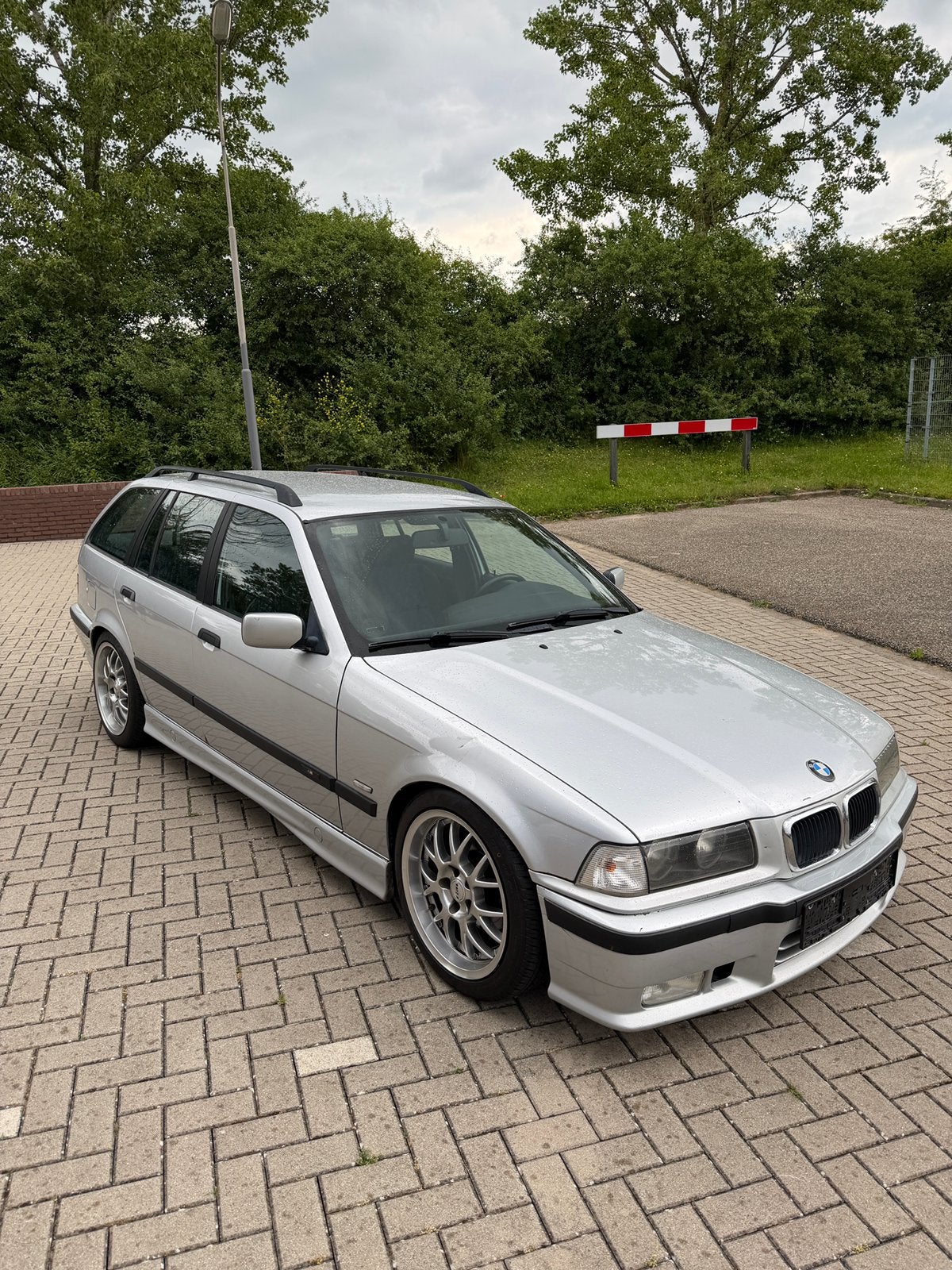 BMW E36 320i M-Pakket Fabrieks af Sportinterieur Eibach verl, Auto's, Achterwielaandrijving, Zwart, Alcantara, Handgeschakeld