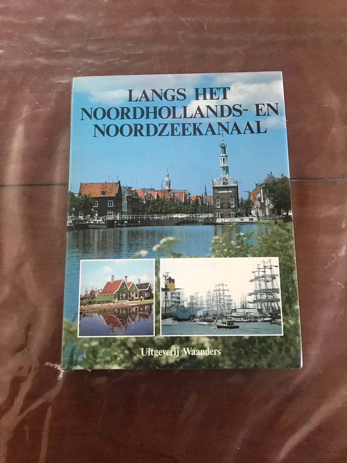 Langs het Noord - Hollands en Noordzeekanaal, Ophalen of Verzenden, Zo goed als nieuw
