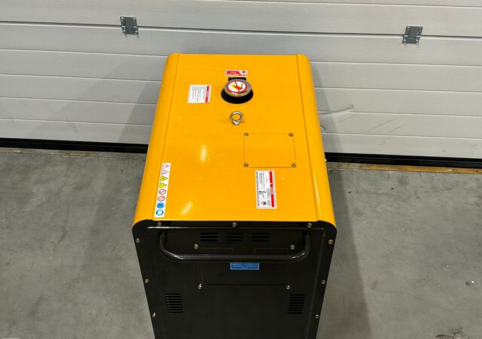 aggregaat/generator Diesel 9500w 11,9kva nieuw gratis bezorg, Dieselolie, Geluidgedempt, Nieuw, Ophalen of Verzenden