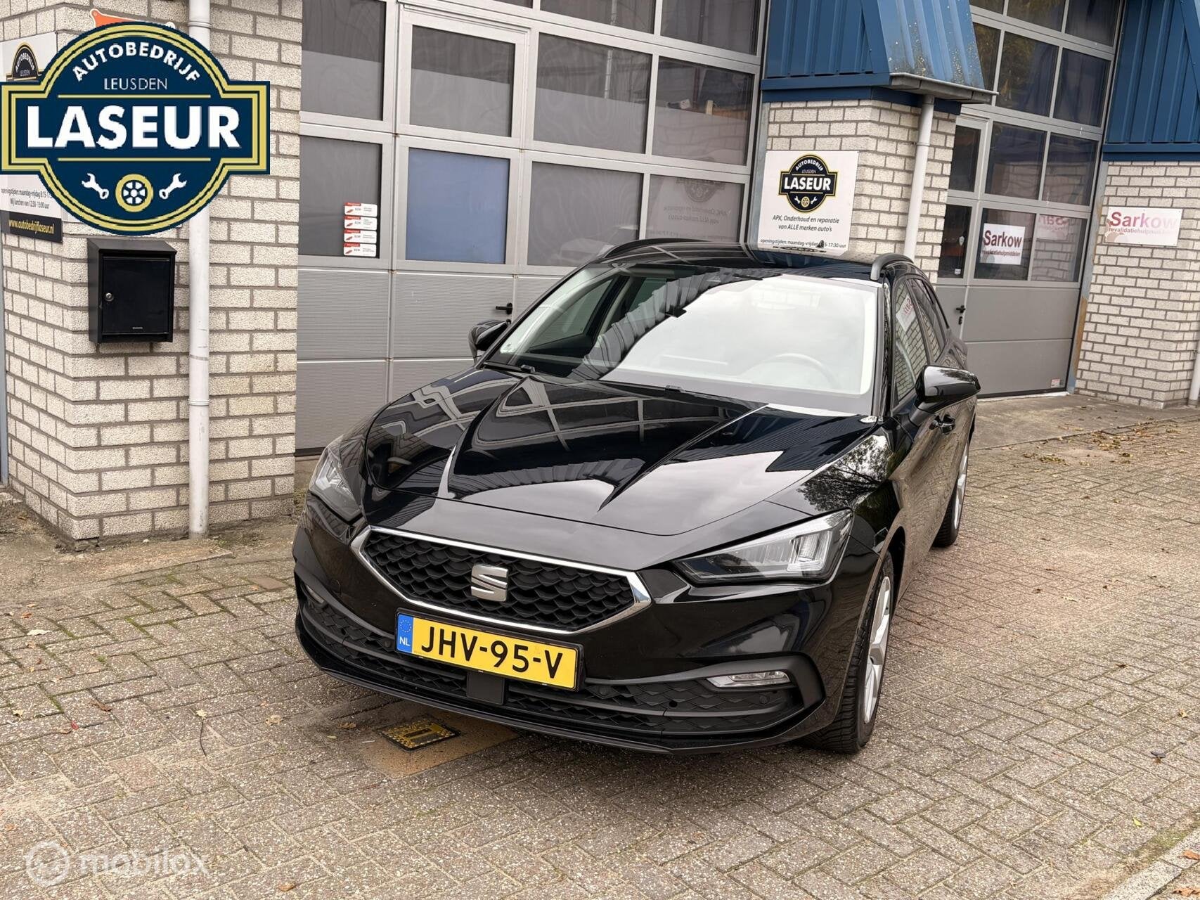 Seat Leon Sportstourer 1.5 TSI Style, Voorwielaandrijving, 4 cilinders, Zwart, Stationwagon