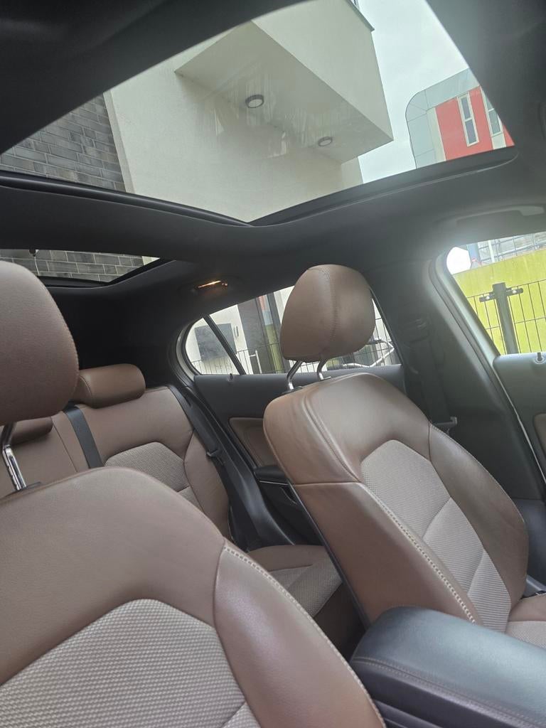 Mercedes-Benz GLA 250 4MATIC Urban Edition wit, Automaat, 15 km/l, 1800 kg, 4 cilinders