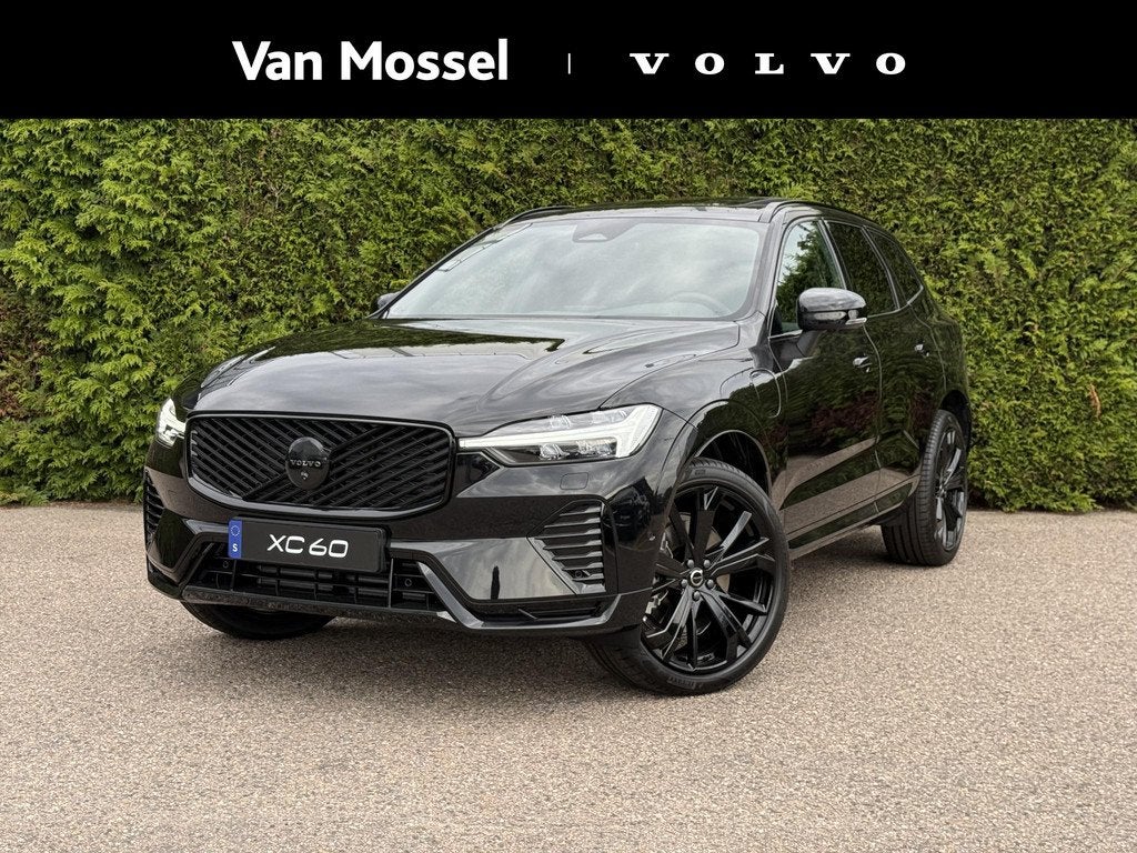 Volvo XC60 T6 Black Edition Ultra AWD Plug-in Hybrid, Auto's, Volvo, Automaat, 4 cilinders, 180 min, Zwart