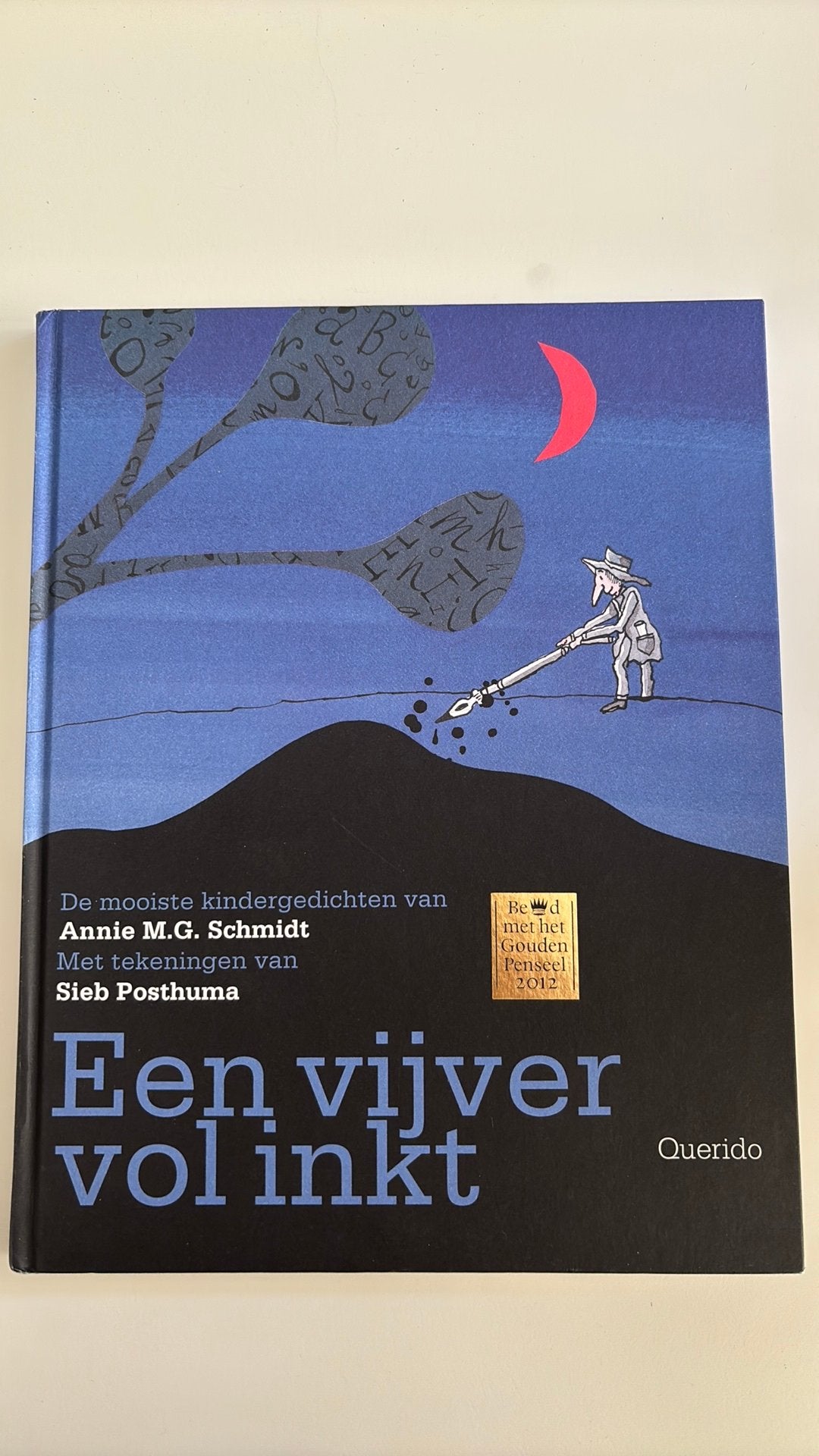 Annie M.G. Schmidt - Een vijver vol inkt, Annie M.G. Schmidt, Fictie algemeen, Ophalen of Verzenden, Zo goed als nieuw