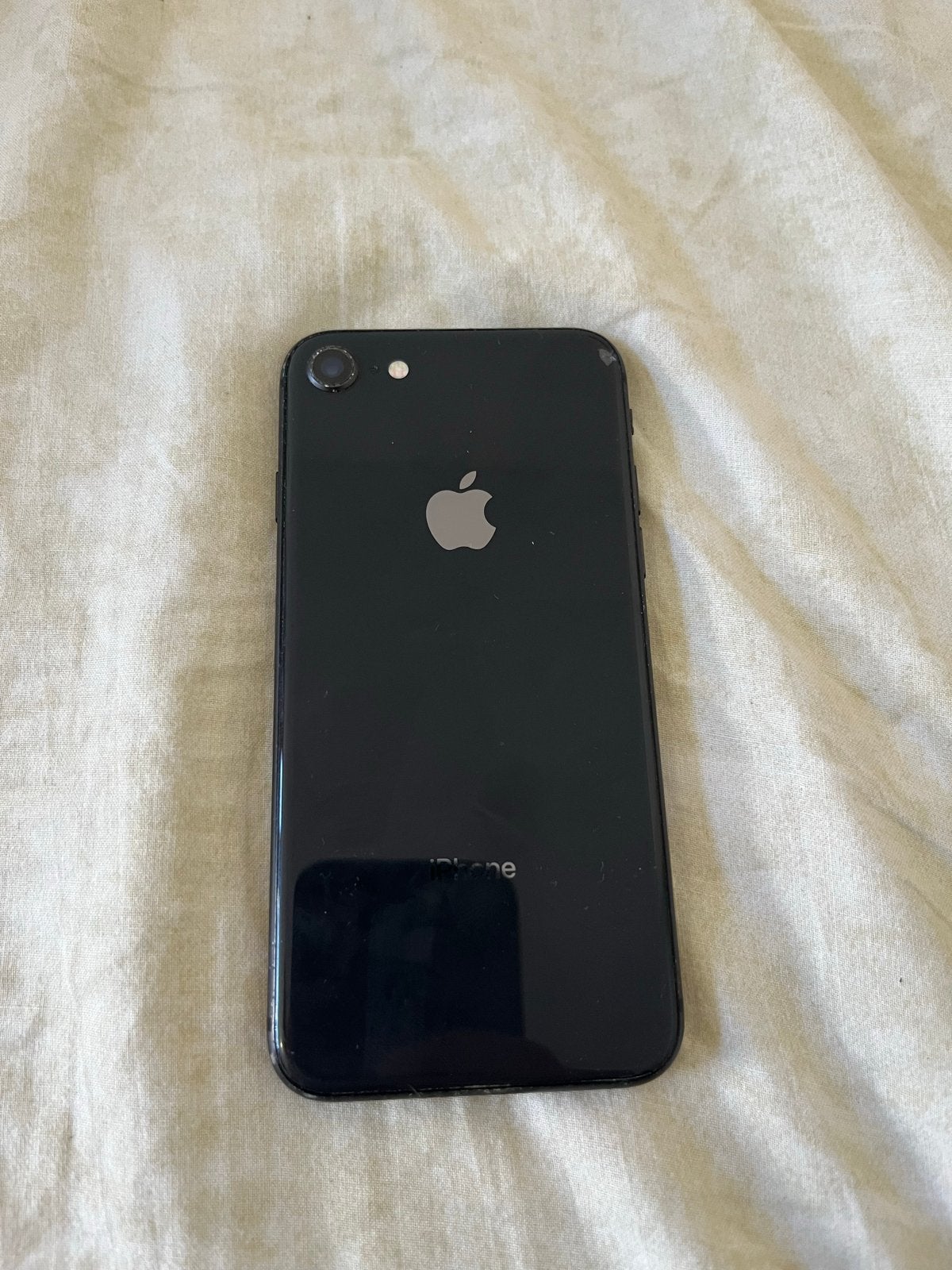 iPhone 8 64GB - Kleine esthetische schade, 78% batterij, Telecommunicatie, Mobiele telefoons | Apple iPhone, Gebruikt, 64 GB, iPhone 8