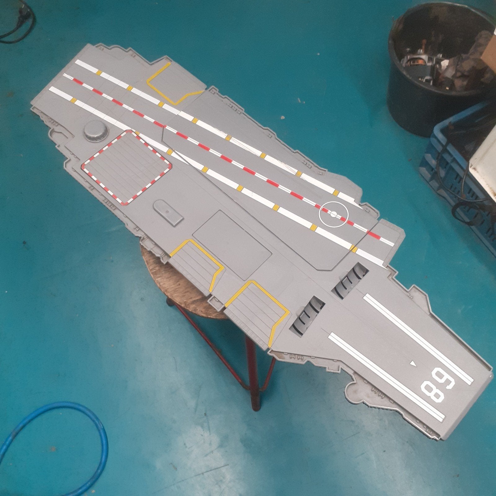 redbox Vliegdekschip met Vliegtuigen - Gebruikt, 1:72 tot 1:144, Gebruikt, Vliegtuig, Ophalen