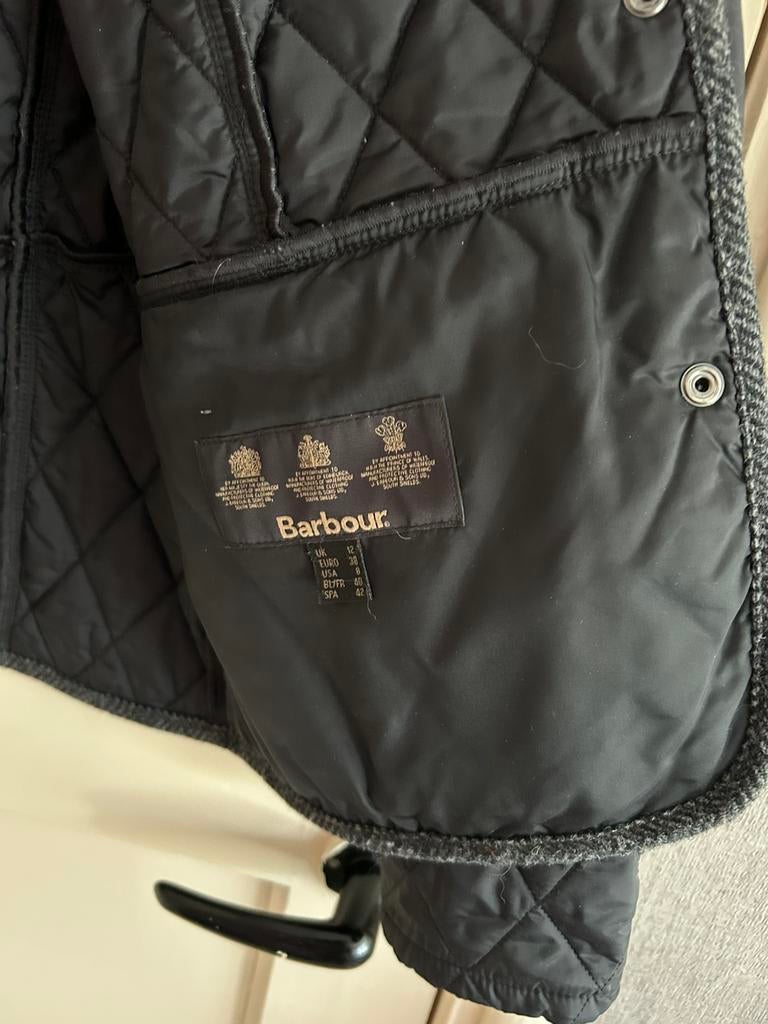 Prachtig quilted jasje van Barbour, Kleding | Dames, Jassen | Zomer, Ophalen of Verzenden, Zo goed als nieuw, Maat 38/40 (M), Zwart