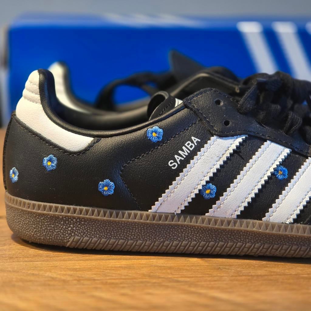 Adidas Samba OG sneakers met bloemen borduursel, Kleding | Dames, Schoenen, Adidas, Zwart, Ophalen of Verzenden, Sneakers of Gympen