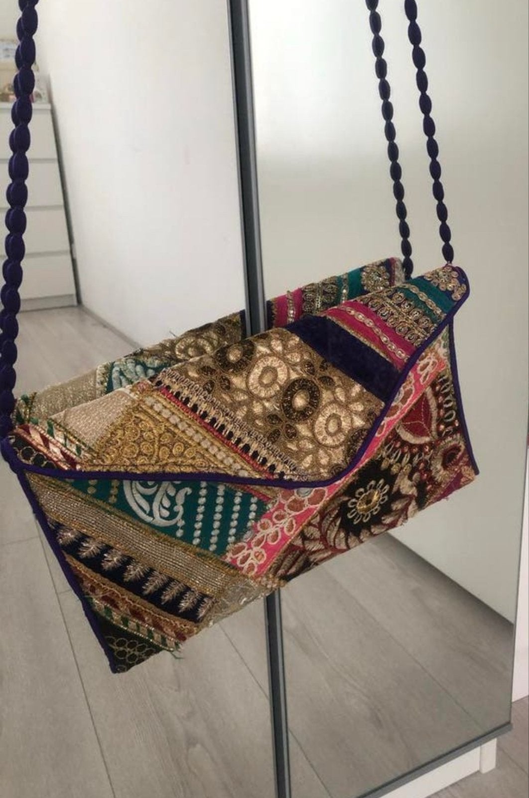 Handgemaakte Indiase Clutch / Avondtasje met kralen, Ophalen of Verzenden, Zo goed als nieuw, Overige kleuren, Avondtasje