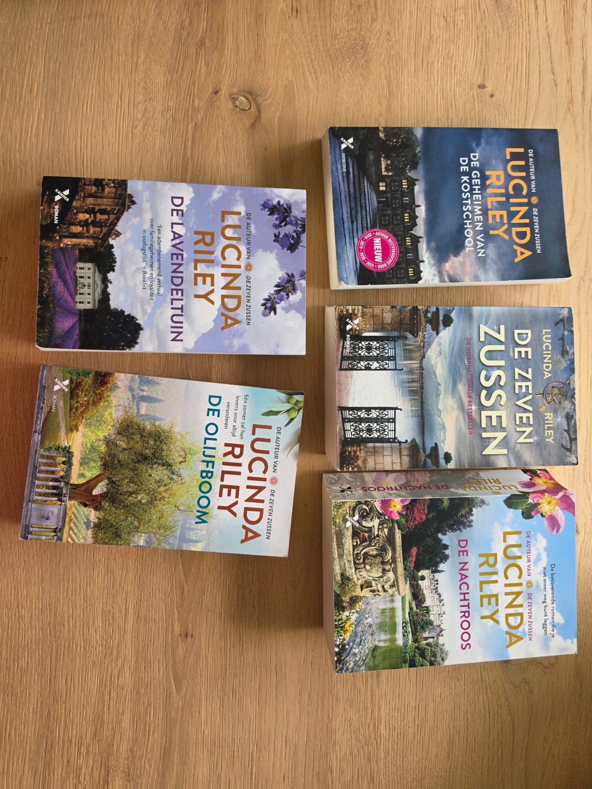 Lucinda Riley Boekenpakket - 5 Romans, Ophalen of Verzenden, Gelezen, Lucinda Riley, Nederland