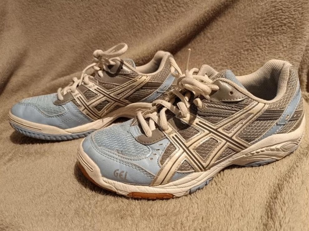 Asics gel task zaalschoenen maat 37 (23cm), Gebruikt, Schoenen, Ophalen of Verzenden