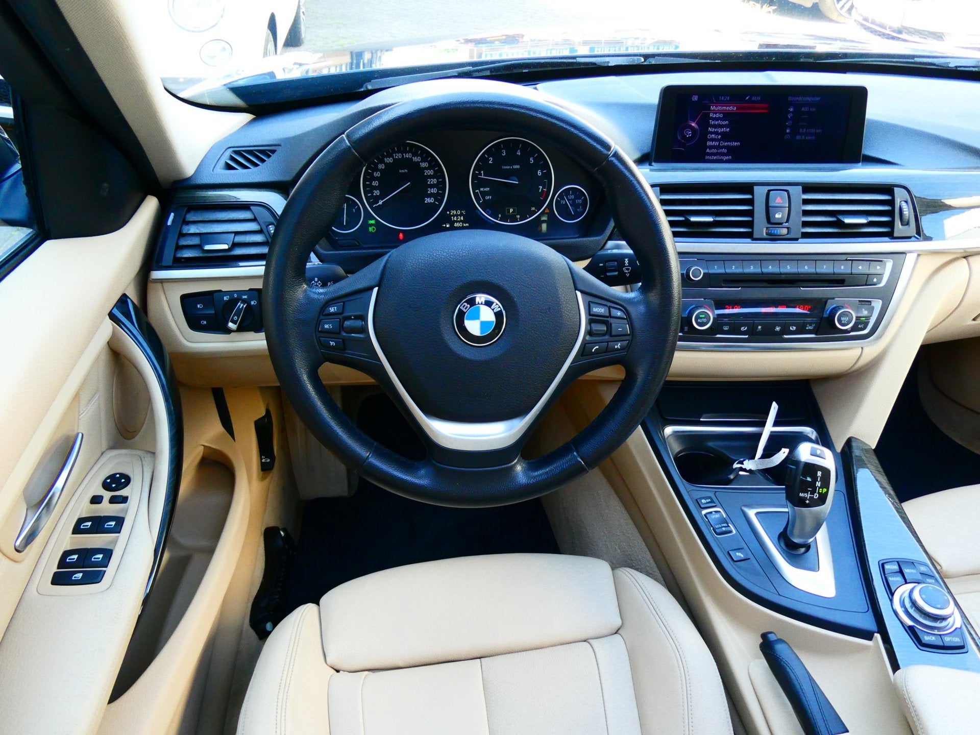 BMW 3-serie Touring 328i Automaat 245pk Keyless Leder Navi S, Auto's, Automaat, Gebruikt, Beige, 4 cilinders