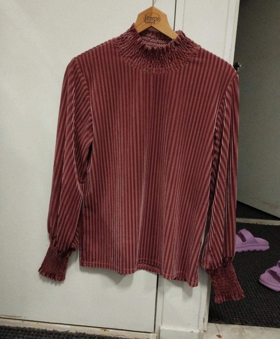 Elegante roze velours blouse met lange mouwen, Maat 38/40 (M), Ophalen of Verzenden, Lange mouw, Roze