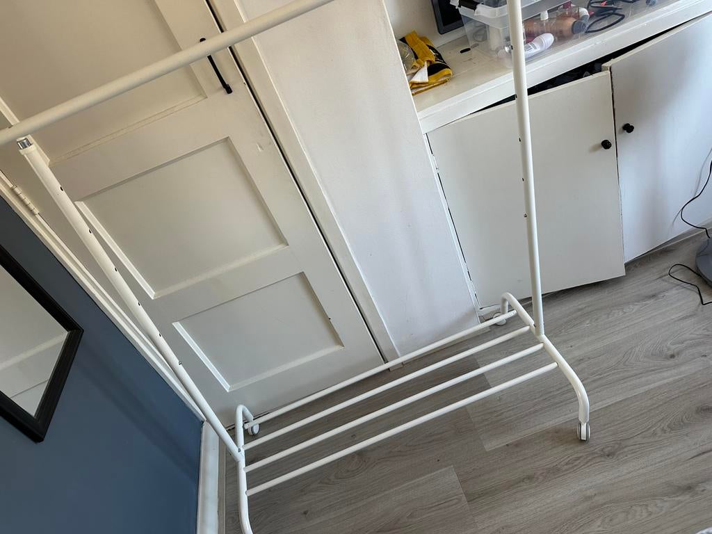 Wit kleding rek ikea, Kleding | Dames, Ophalen, Zo goed als nieuw